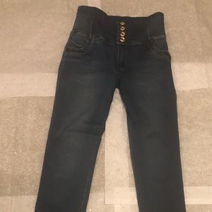 NWOT Divina Colombian Jeans 👖